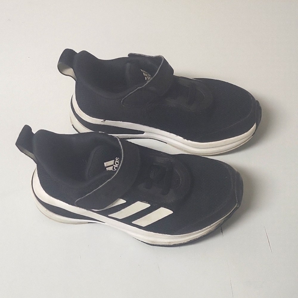 Addidas FortaRun EL K for kids in Black and white color  size US 11K